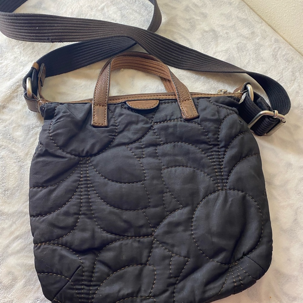 Fossil Black Quilted Crossbody Bag with Brown Accents - Picture 4 of 7